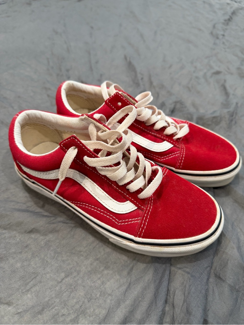 Vans Kids Old Skool Sneakers in Red and White